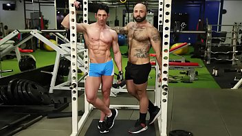 GAYWIRE – Perfect Men With Amazing Muscular Bodies Bumpin’ Uglies During Workout