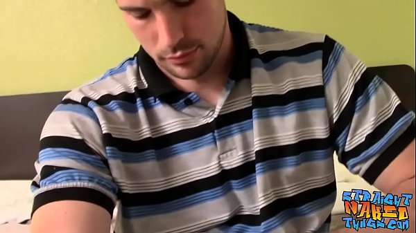 Straight jock Hunter tugging big cock with muscles solo cum