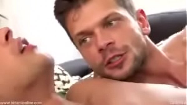 Tío folla a sobrino