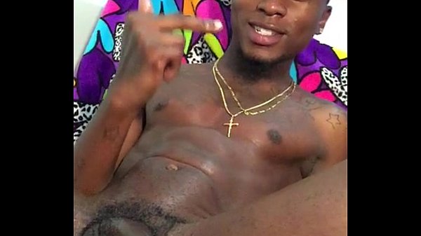 DAYDAY JACKING OFF / PUNHETA