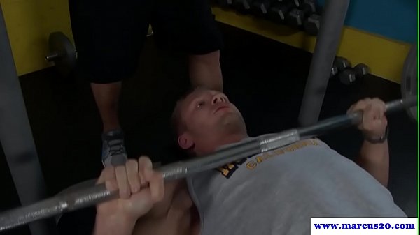 Ripped gym stud cocksucked while working out