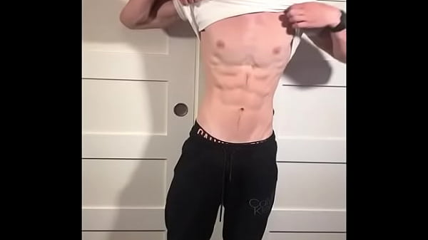 Milo punhetando pelado