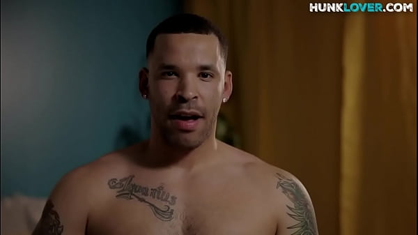 Sturdy tattoo amateur enjoys solo masturbating on the couch